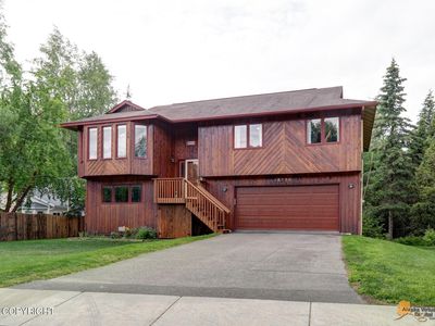 18730 Mills Bay Dr, Eagle River, AK, 99577