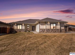 2714 N 184th St, Elkhorn, NE 68022