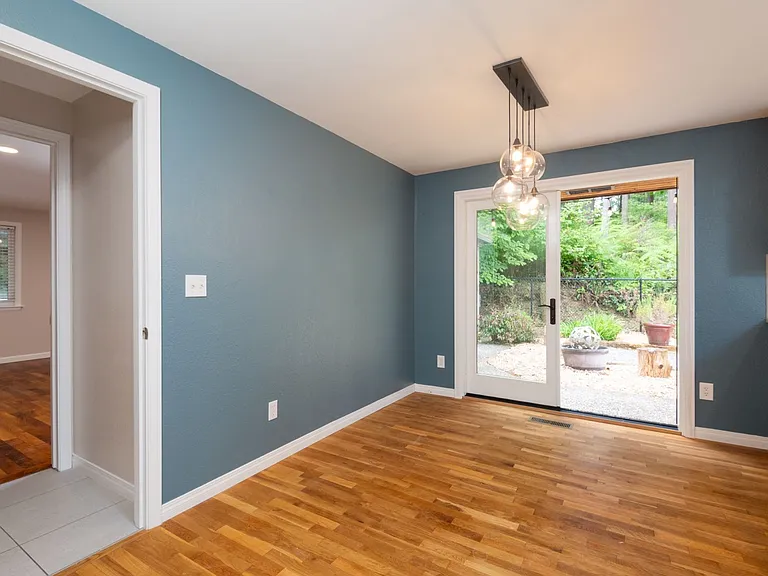 15931 SE 41st Pl — Photo 23