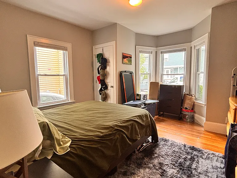 132 Willow Ave #1 — Photo 4