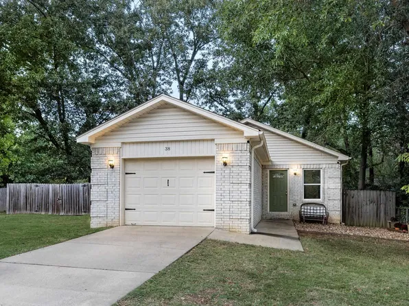 38 Chalet St, Cabot, AR 72023
