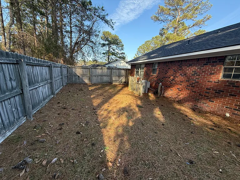 112 NE Jamey Ln — Photo 14