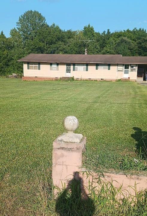 1st image of 808 E Sandy Ridge Rd