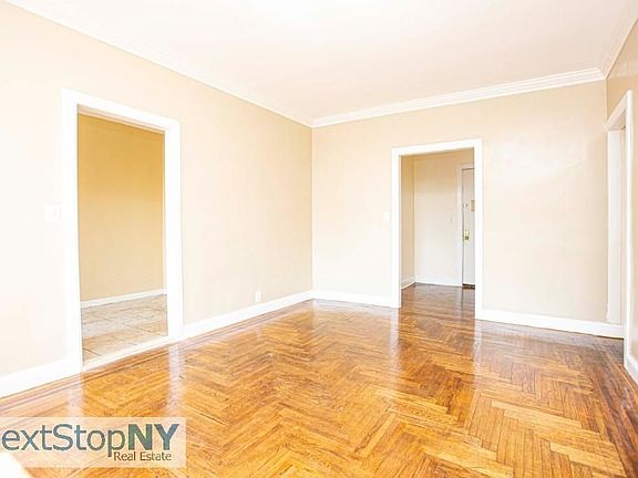 4th image of 3307 Hull Ave #C5
