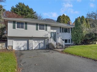 109 Redwood Rd, Portsmouth, RI 02871