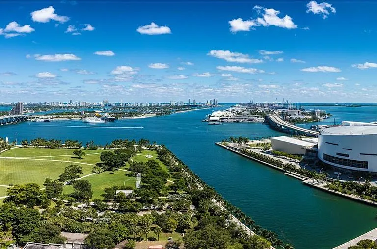 900 Biscayne Blvd #2604 — Photo 2