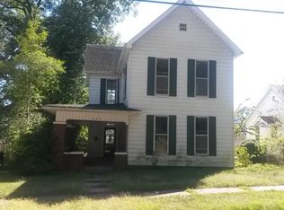 203 E 5th St, Huntingburg, IN 47542