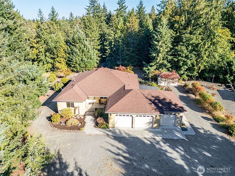 2nd image of 101 Mount Pleasant Estates Road