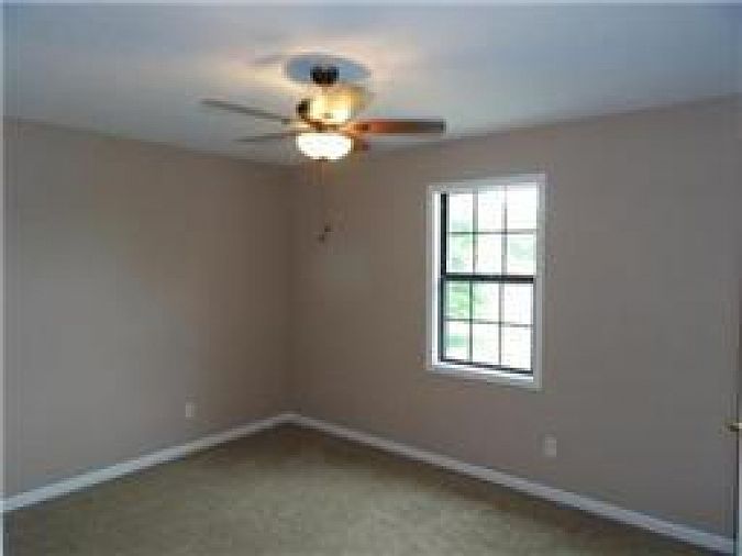 2nd image of 115 Mead Ave
