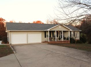 113 Holly Hills Ln, Calvert City, KY 42029