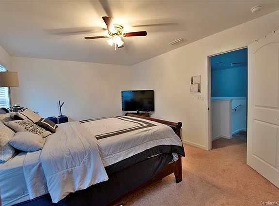 5th image of 7079 Sonja Dr