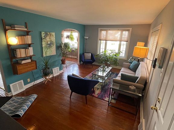 4th image of 1028 Old Ln