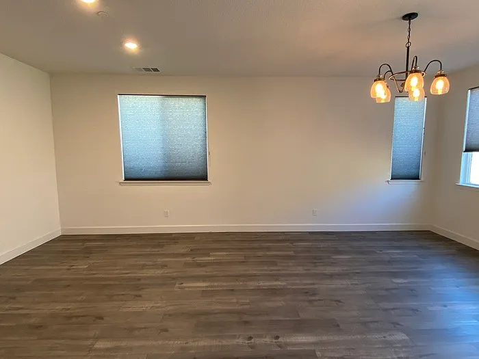 1419 Cheetah St — Photo 6
