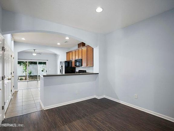 5th image of 6150 High Tide Blvd