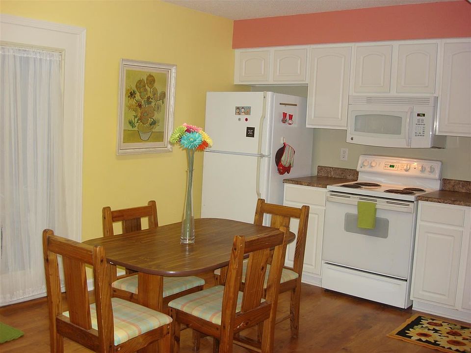 1st image of 3449 S Oaklawn Cir