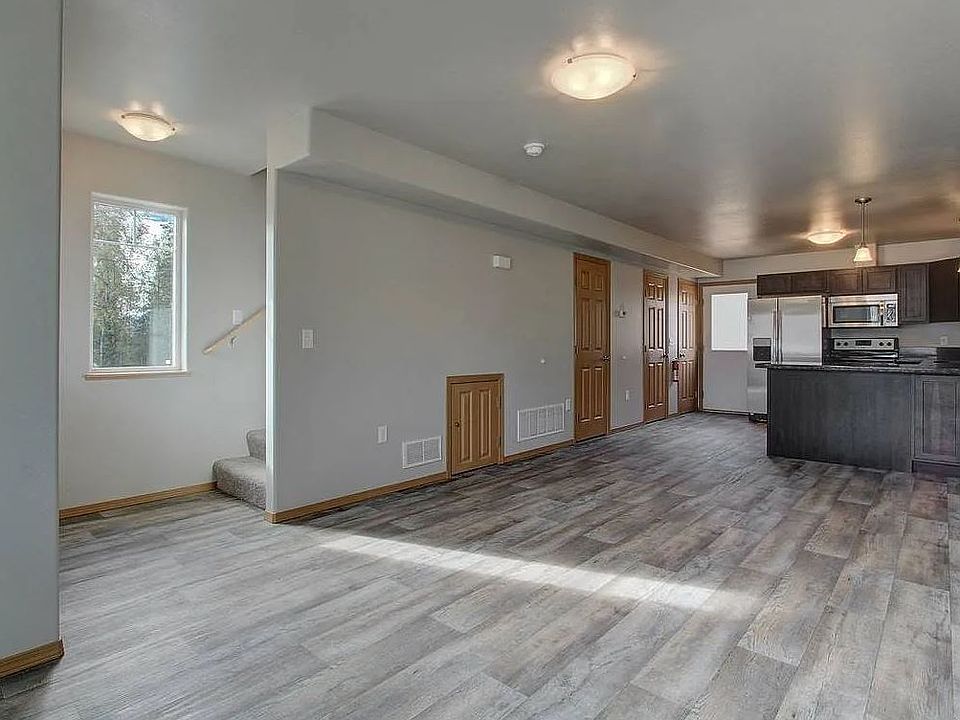 4595 Overby Living