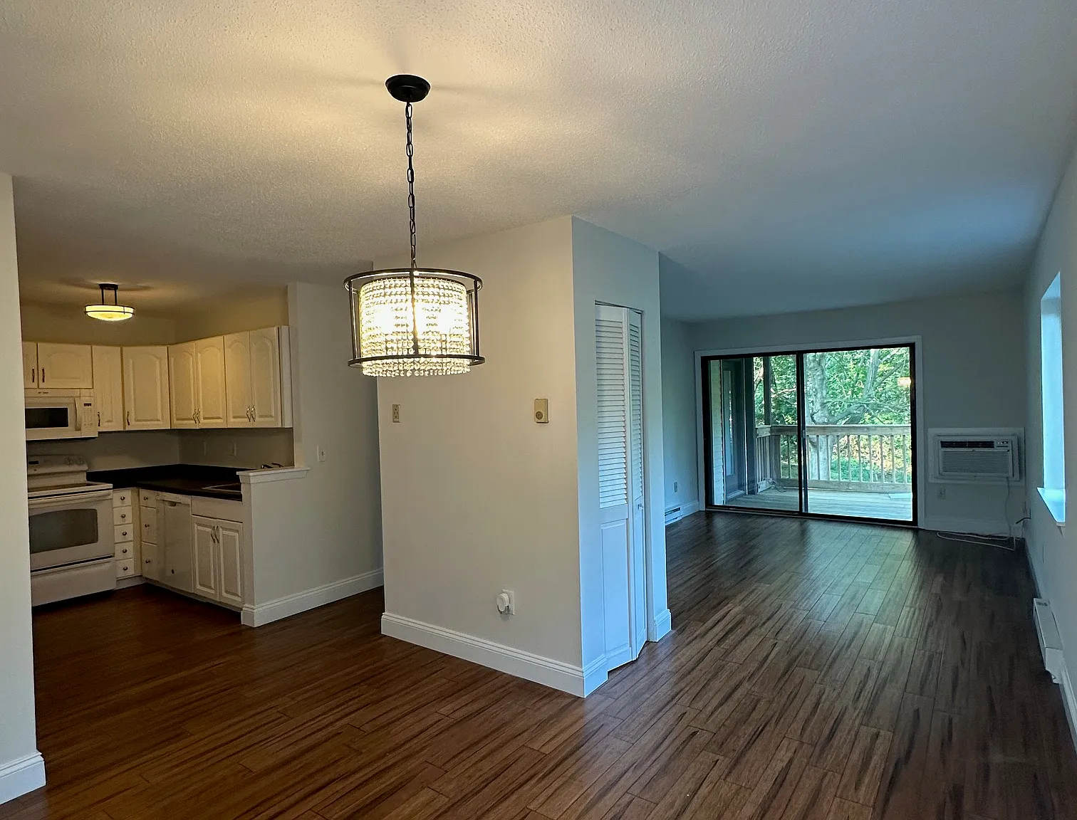 1 bed, 672 sqft, $1,850 — Photo 1