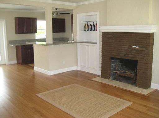 1st image of 612 NE 7th Ave
