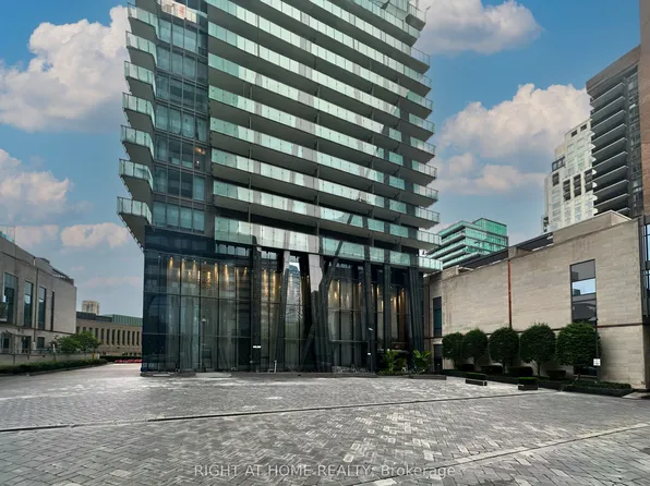 65 Saint Mary St, Toronto, ON