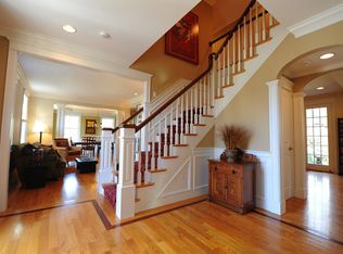 14 Massasoit Rd, Wellesley, MA 02481