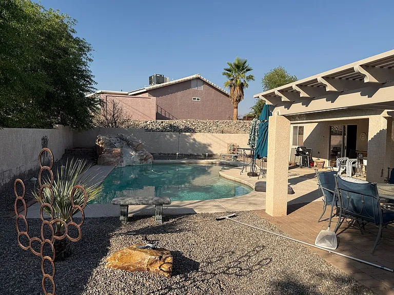 2135 Cosnina Dr — Photo 17