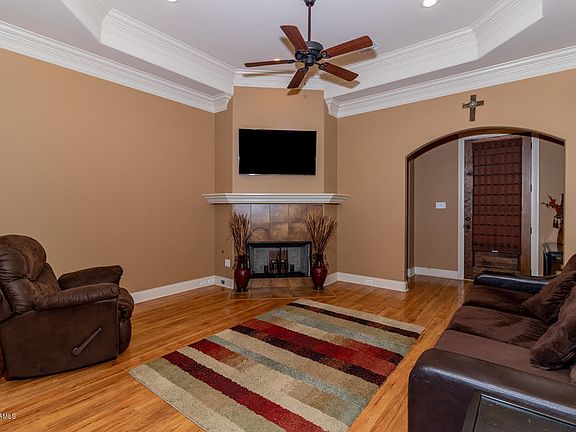 5th image of 312 Forest Creek Dr