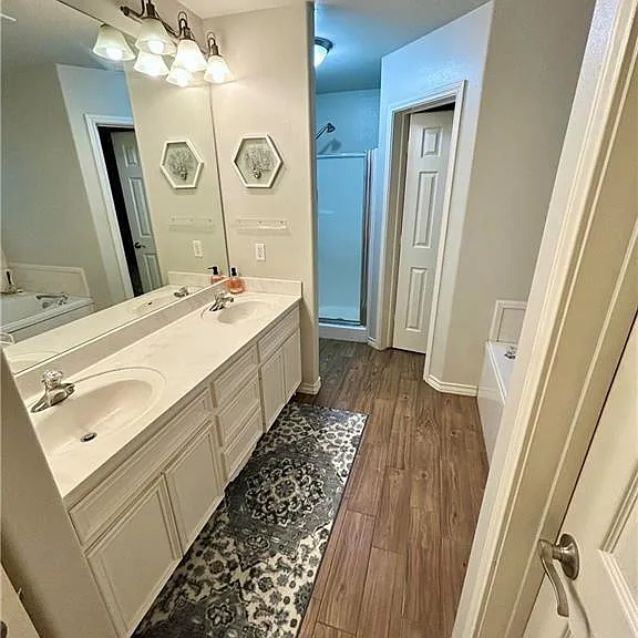 7005 Vineyard Dr — Photo 4