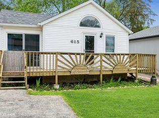 615 W Hillside Dr, Round Lake Beach, IL 60073