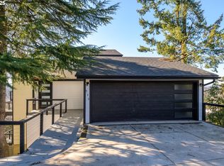 936 Summit Blvd, Springfield, OR 97477