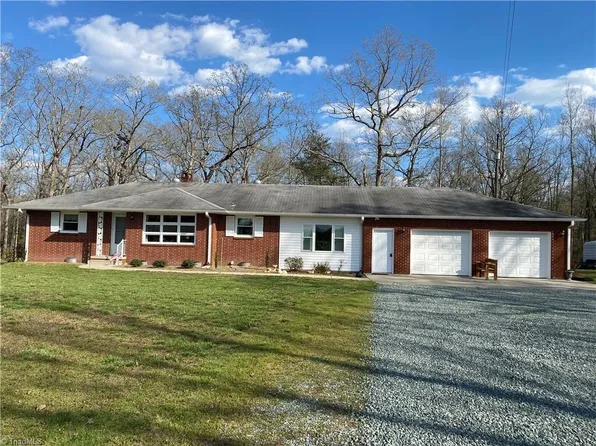 3612 Spanish Oak Hill Rd, Snow Camp, NC 27349