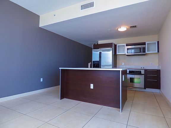 2nd image of 1900 N Bayshore Dr APT 4103