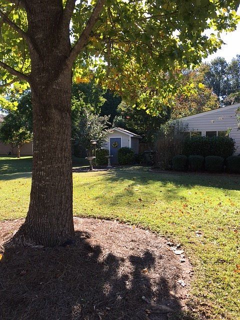2nd image of 354 Somerset Dr