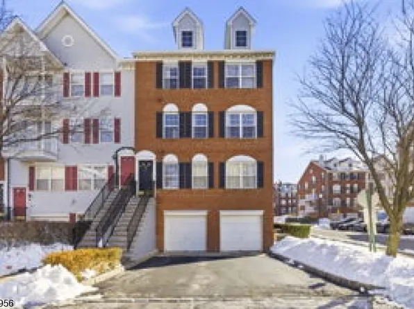 226 Matthews Dr, Newark City, NJ 07103