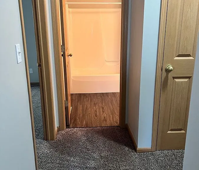 1701 Dainesway — Photo 4