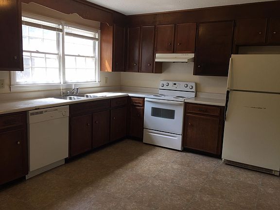 2nd image of 21 Glen Burnie St Unit 4