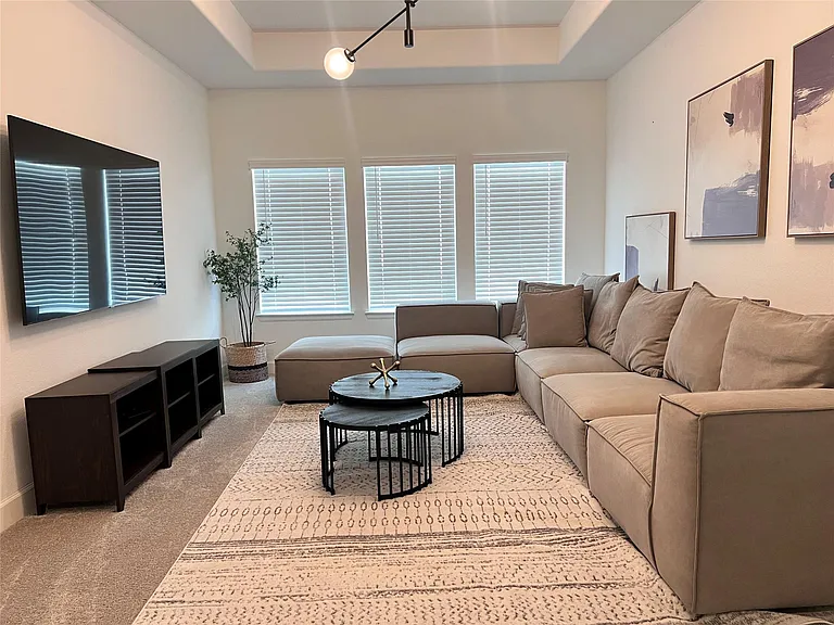 176 Sweeping Valley Dr — Photo 36
