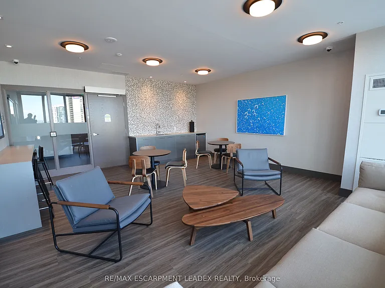 75 James St N #1808 — Photo 23