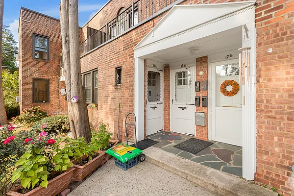 Sold by Corcoran | media 14