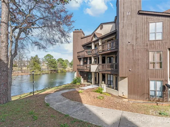 8155 Cedar Glen Dr, Charlotte, NC 28212