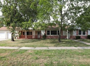 2520 Heather Rd, Homewood, IL 60430