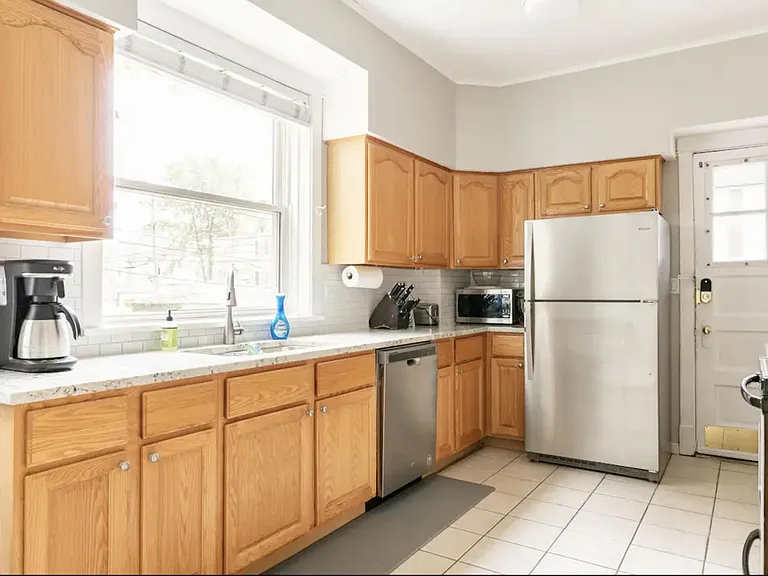 722 Seward St #1 — Photo 12