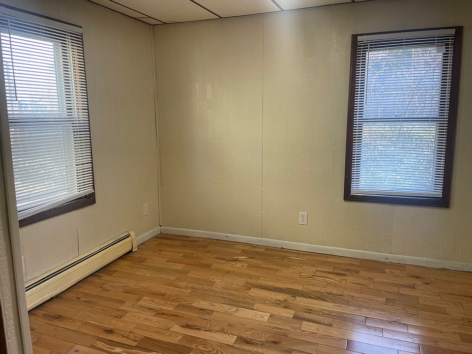 2nd image of 7 S 7th St APT 1