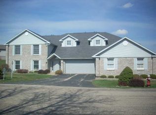 3255 Lake Ridge Dr APT C, Dubuque, IA 52003