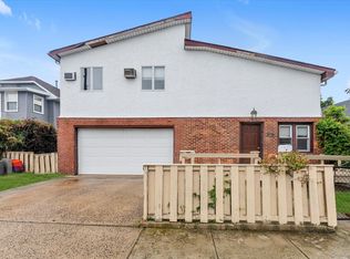 41 Newport Rd, Island Park, NY 11558