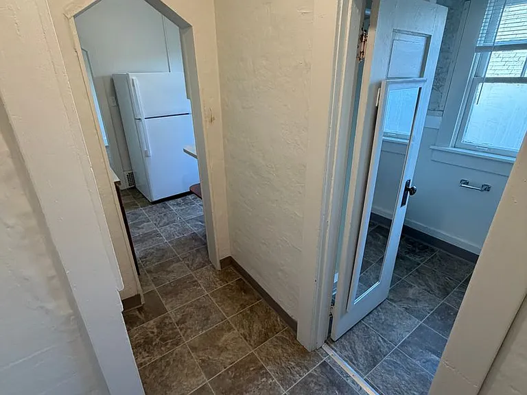 202 NW 15th St #5 — Photo 14