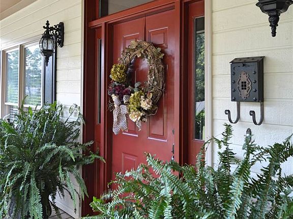 4th image of 15002 Carlisle Dr SE
