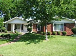 1901 Seven Pines Dr, Saint Louis, MO 63146