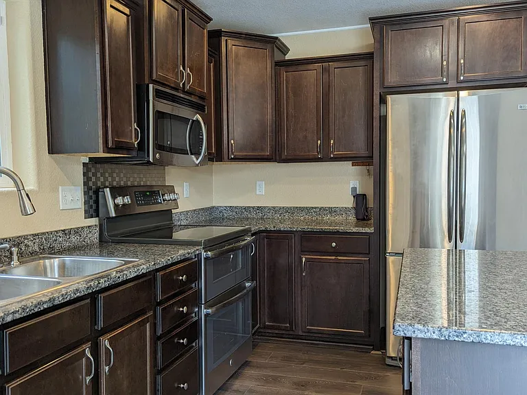 7724 Stetson Highlands Dr — Photo 8