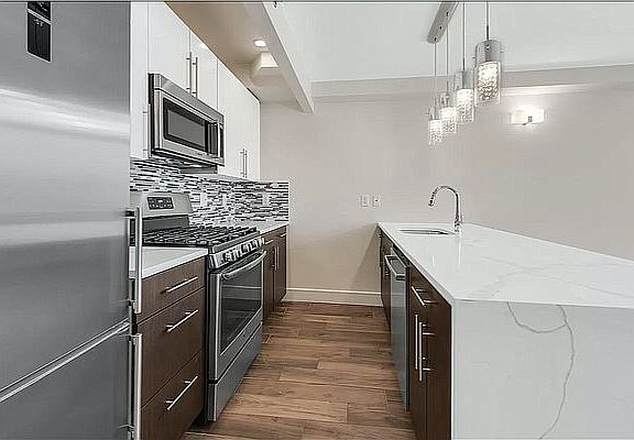 4th image of 37-25 33rd St #6A