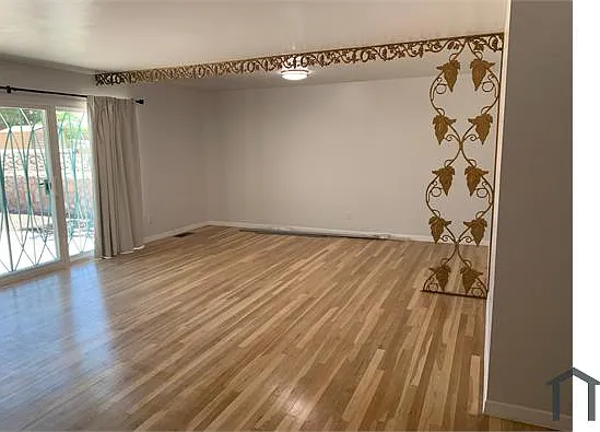 3021 Van Buren Ave — Photo 18